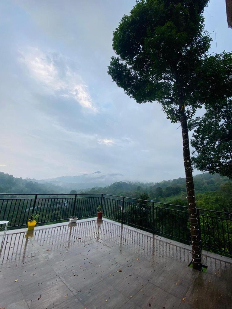 Bed and Breakfast Misty Hideout Kakkadampoyil Exteriér fotografie